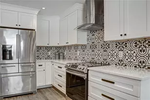 647 E Hillcrest St, Altamonte Springs, FL 32701 - Photo 15