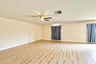24301 SW 6th Pl, Newberry, FL 32669 - Photo 5
