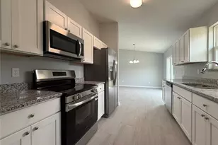 10108 SW 139th Ct, Dunnellon, FL 34432 - Photo 5