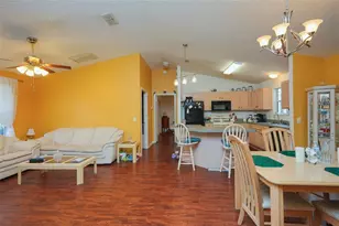 9345 SE 177th Simons Ln, The Villages, FL 32162 - Photo 9