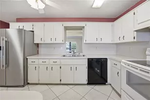 8666 SW 92nd Ln, Ocala, FL 34481 - Photo 5
