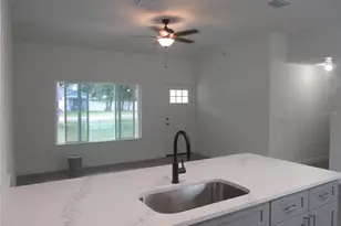 5925 SE 170th Ct, Ocklawaha, FL 32179 - Photo 11