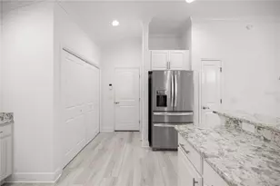 10367 Addison Shr Wy, Oxford, FL 34484 - Photo 11