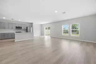37114 Sagemoor Dr, Zephyrhills, FL 33541 - Photo 13