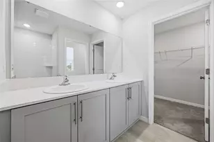 37114 Sagemoor Dr, Zephyrhills, FL 33541 - Photo 43