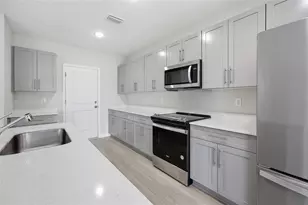 37114 Sagemoor Dr, Zephyrhills, FL 33541 - Photo 21