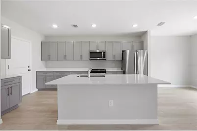 37114 Sagemoor Drive, Zephyrhills, FL 33541 - Photo 5