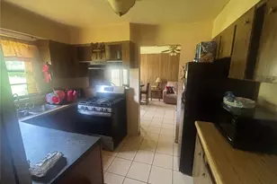 2105 SW 5th St, Ocala, FL 34471 - Photo 7