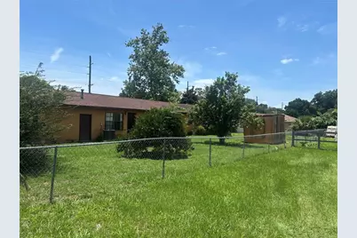2105 SW 5th Street, Ocala, FL 34471 - Photo 3