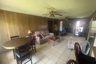 2105 SW 5th St, Ocala, FL 34471 - Photo 5