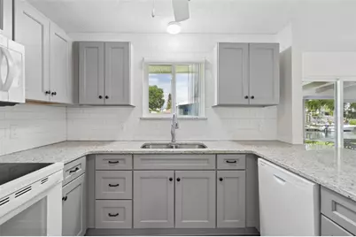 1218 SE 5th Avenue, Crystal River, FL 34429 - Photo 5
