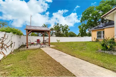 613 Forest Hills Drive, Brandon, FL 33510 - Photo 33