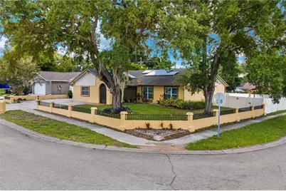 613 Forest Hills Drive, Brandon, FL 33510 - Photo 1