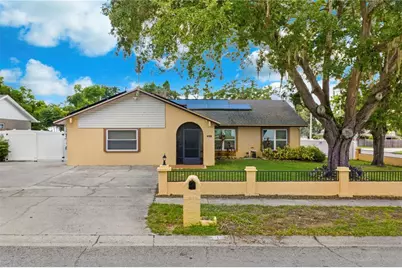 613 Forest Hills Drive, Brandon, FL 33510 - Photo 3