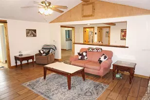 5470 NE 165th Terrace Rd, Silver Springs, FL 34488 - Photo 9