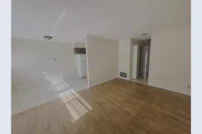 1915 SW 70 Terrace #B, Gainesville, FL 32607 - Photo 5