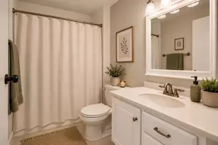 2304 Glenmore Cir, Sun City Center, FL 33573 - Photo 25