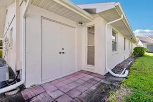 2304 Glenmore Cir, Sun City Center, FL 33573 - Photo 5