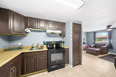 1300 Sherman Avenue, Tavares, FL 32778 - Photo 19