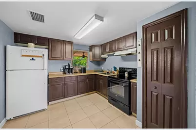 1300 Sherman Avenue, Tavares, FL 32778 - Photo 17