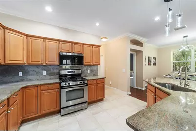 562 Allenwood Loop, The Villages, FL 32162 - Photo 9