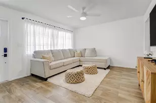 4711 Forest Glen Dr, North Fort Myers, FL 33903 - Photo 3