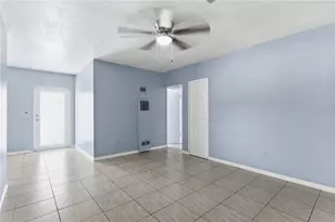 998 W 68th St, Hialeah, FL 33014 - Photo 13