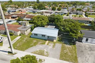 998 W 68th St, Hialeah, FL 33014 - Photo 33