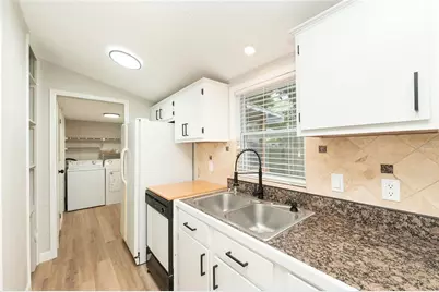 3277 SE 131st Place, Belleview, FL 34420 - Photo 9