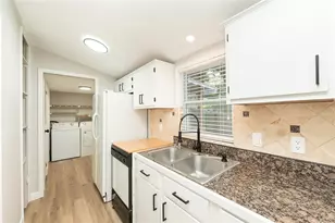 3277 SE 131st Pl, Belleview, FL 34420 - Photo 9