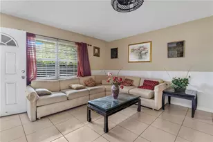 1029 Pine Ridge Cir, Brandon, FL 33511 - Photo 5