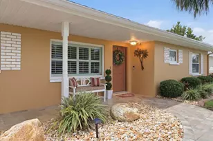 1302 SE Paradise Ave, Crystal River, FL 34429 - Photo 3