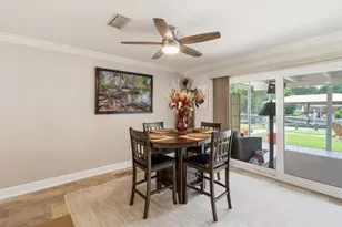 1302 SE Paradise Ave, Crystal River, FL 34429 - Photo 11