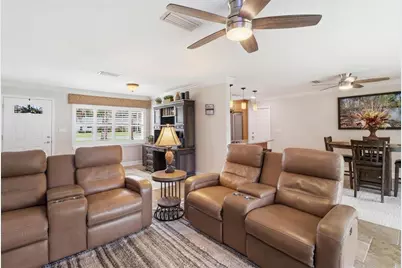 1302 SE Paradise Avenue, Crystal River, FL 34429 - Photo 9