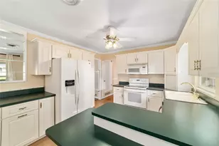 737 NE 17th Terrace, Ocala, FL 34470 - Photo 7
