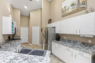 6042 Landings Blvd, Lady Lake, FL 32159 - Photo 9