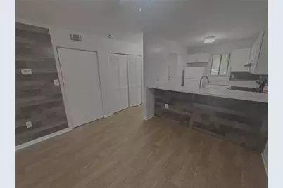 81 SE 16th Avenue #D-103, Gainesville, FL 32601 - Photo 11