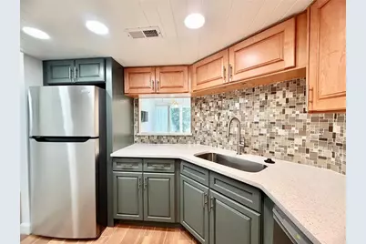 7400 Sun Island Drive S #111, South Pasadena, FL 33707 - Photo 9