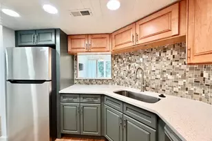 7400 Sun Island Dr S, South Pasadena, FL 33707 - Photo 9