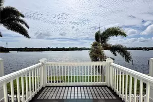 3751 Pompano Dr SE, Saint Petersburg, FL 33705 - Photo 7