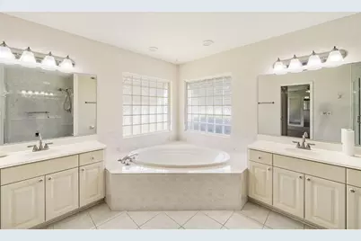 9082 SE 135th Loop, Summerfield, FL 34491 - Photo 17