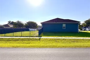 3007 NE 24th Pl, Ocala, FL 34470 - Photo 3