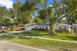 207 W Wheeler Rd, Seffner, FL 33584 - Photo 1