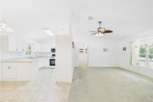 11236 N Rain Point, Inglis, FL 34449 - Photo 19
