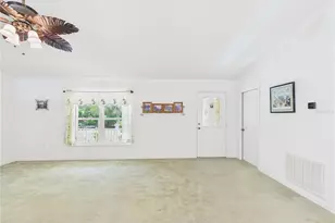 11236 N Rain Point, Inglis, FL 34449 - Photo 13