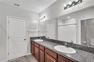 1739 Broad Winged Hawk Dr, Ruskin, FL 33570 - Photo 23