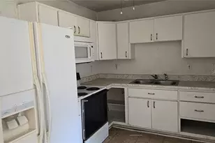 6404 SW 9th Ave, Ocala, FL 34471 - Photo 3