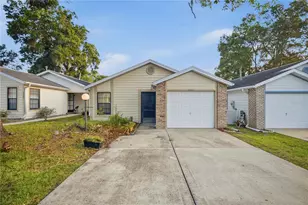 3925 NE 22nd St, Ocala, FL 34470 - Photo 1