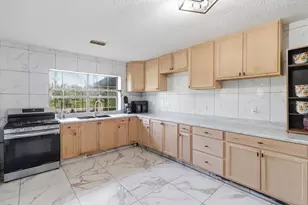 1736 NW 26th Pl, Ocala, FL 34475 - Photo 9