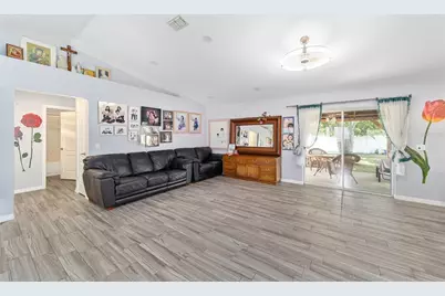 6880 SE 103rd Place, Belleview, FL 34420 - Photo 9